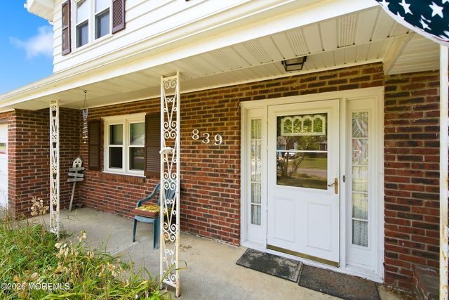 839 Regency Court, Toms River, NJ 08753