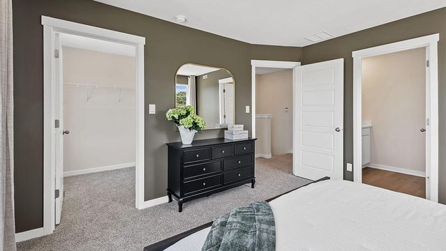 513 E 120th Place, Crown Point, IN 46307