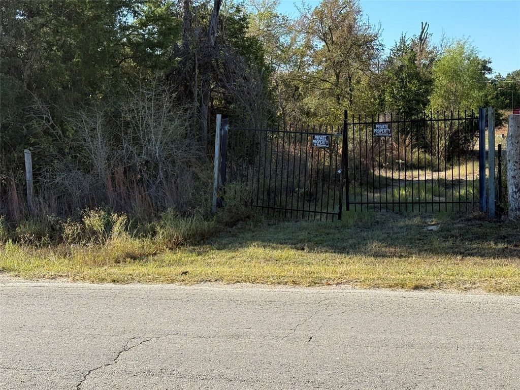 1258 Willow Creek DR, Elgin, TX 78621