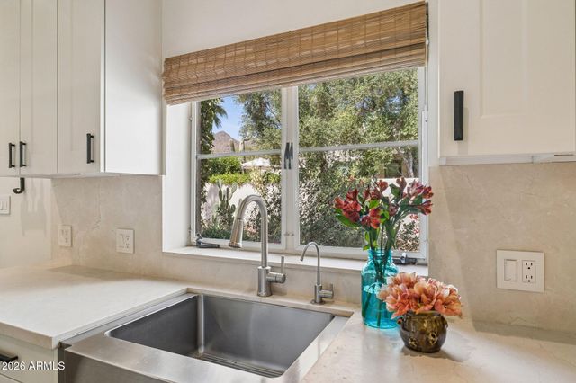 5101 N CASA BLANCA Drive 30, Paradise Valley, AZ 85253