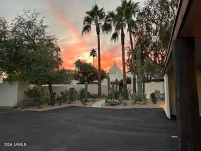 5101 N CASA BLANCA Drive 30, Paradise Valley, AZ 85253