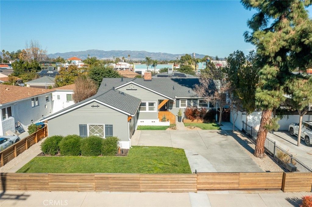 19339 Friar Street, Tarzana, CA 91335