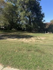 2827 Metropolitan Avenue, Dallas, TX 75215