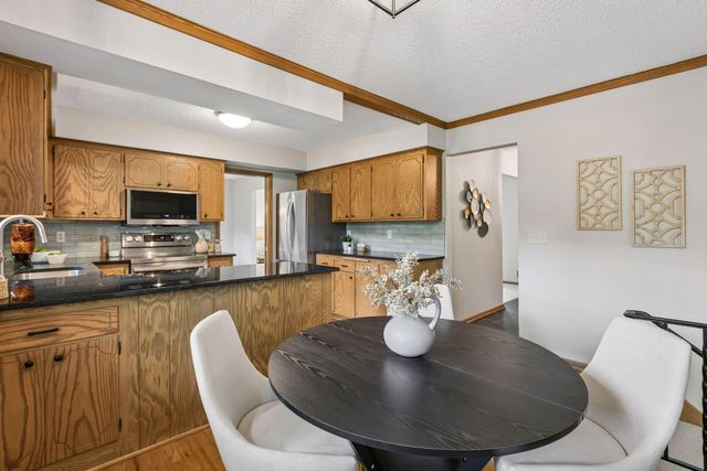 2095 Kelly Drive, Golden Valley, MN 55427