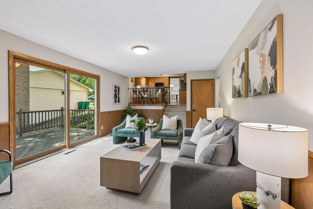 2095 Kelly Drive, Golden Valley, MN 55427