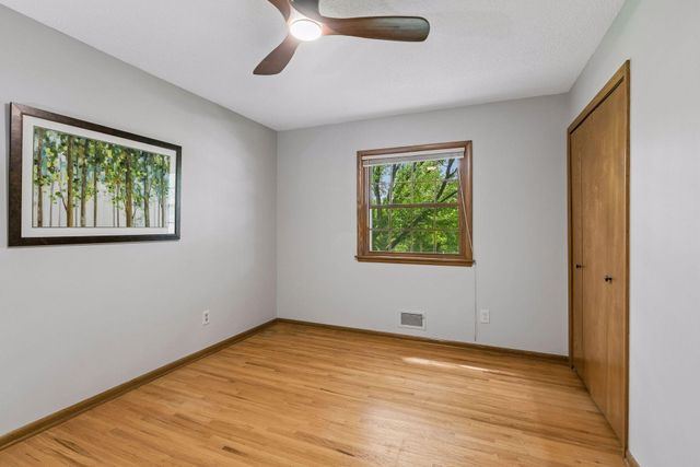 2095 Kelly Drive, Golden Valley, MN 55427