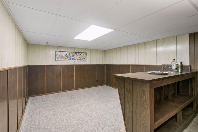 2095 Kelly Drive, Golden Valley, MN 55427