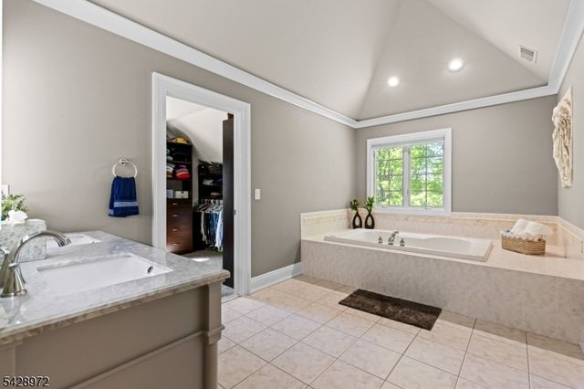 2 Manor Dr, Sparta Twp., NJ 07871