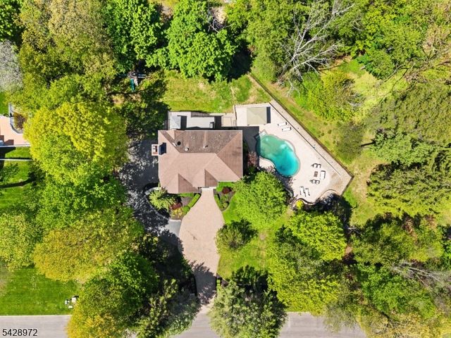 2 Manor Dr, Sparta Twp., NJ 07871
