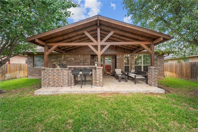 912 Emerald Dove Avenue, College Station, TX 77845