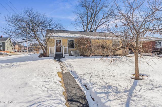 52 Lawnridge Avenue, Albany, NY 12208