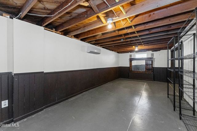 52 Lawnridge Avenue, Albany, NY 12208