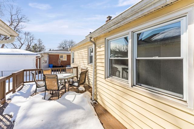 52 Lawnridge Avenue, Albany, NY 12208