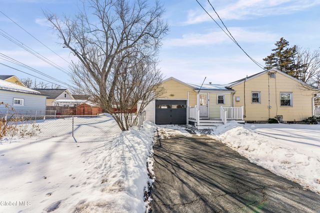 52 Lawnridge Avenue, Albany, NY 12208