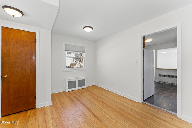 52 Lawnridge Avenue, Albany, NY 12208