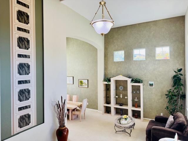 10171 Wildhawk Dr, Sacramento, CA 95829