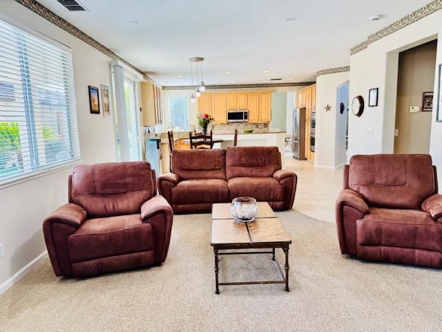 10171 Wildhawk Dr, Sacramento, CA 95829