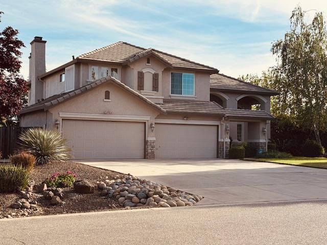 10171 Wildhawk Dr, Sacramento, CA 95829