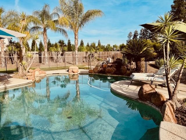 10171 Wildhawk Dr, Sacramento, CA 95829