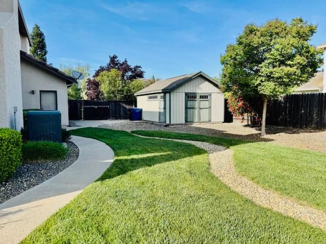 10171 Wildhawk Dr, Sacramento, CA 95829