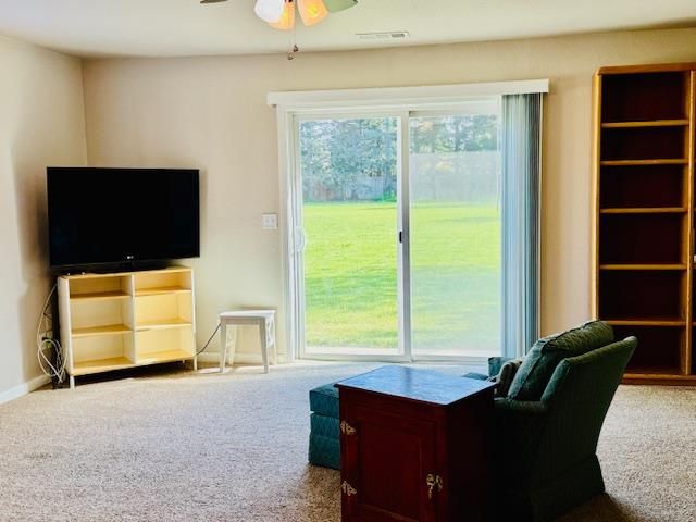 10171 Wildhawk Dr, Sacramento, CA 95829