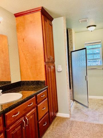 10171 Wildhawk Dr, Sacramento, CA 95829