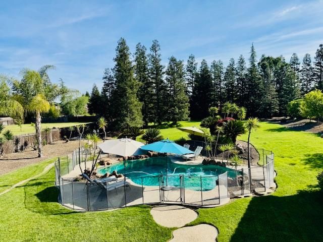 10171 Wildhawk Dr, Sacramento, CA 95829