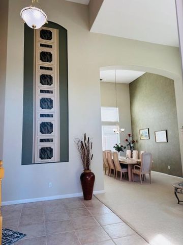 10171 Wildhawk Dr, Sacramento, CA 95829