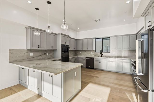 2500 Phelan Lane, Redondo Beach, CA 90278