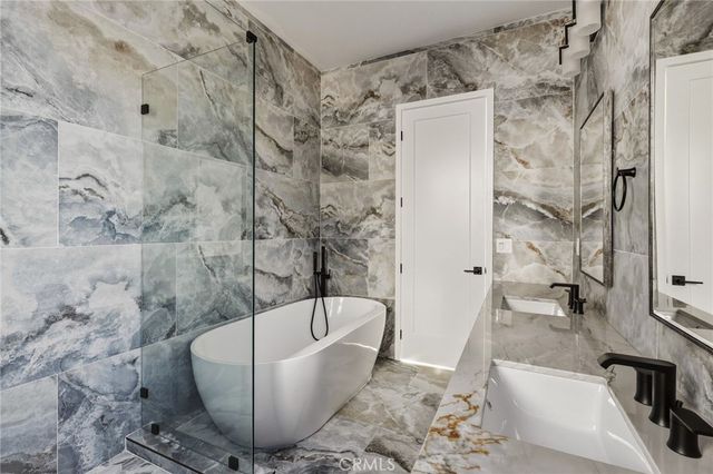 2500 Phelan Lane, Redondo Beach, CA 90278