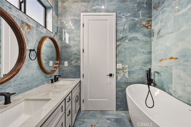 2500 Phelan Lane, Redondo Beach, CA 90278