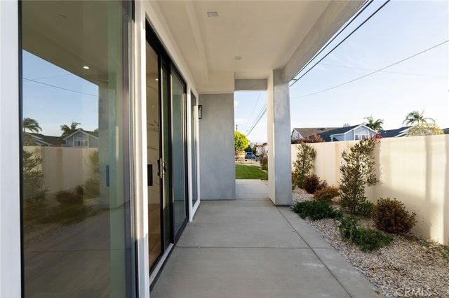 2500 Phelan Lane, Redondo Beach, CA 90278