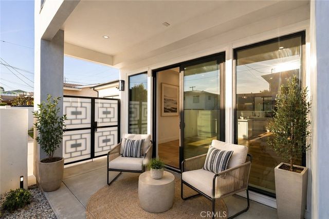 2500 Phelan Lane, Redondo Beach, CA 90278