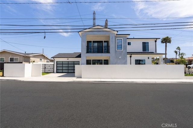 2500 Phelan Lane, Redondo Beach, CA 90278
