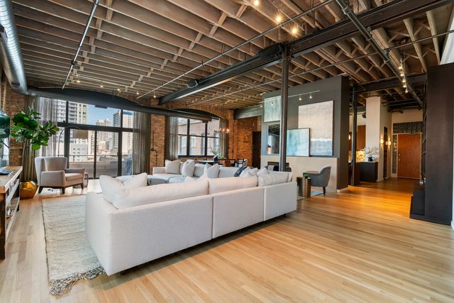 420 W Grand Avenue 5D, Chicago, IL 60654