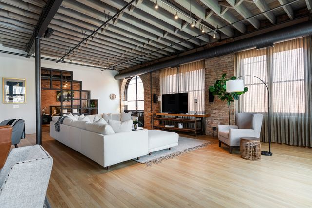 420 W Grand Avenue 5D, Chicago, IL 60654