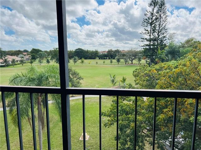 3900 N Hills Drive 412, Hollywood, FL 33021