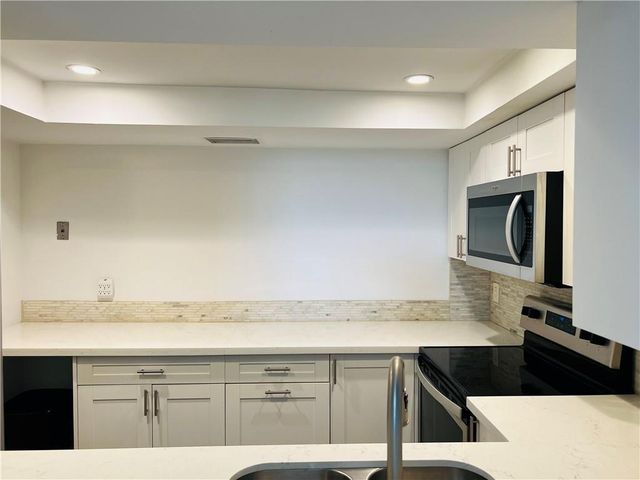 3900 N Hills Drive 412, Hollywood, FL 33021