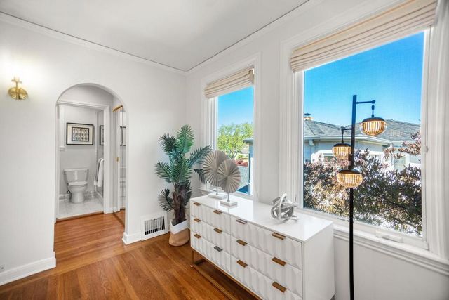 307 Aragon Boulevard, San Mateo, CA 94402