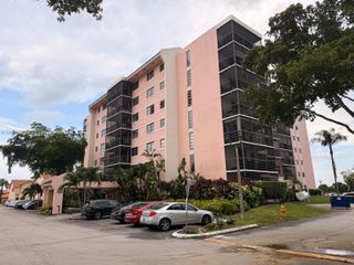 20840 San Simeon Way 308, Miami, FL 33179