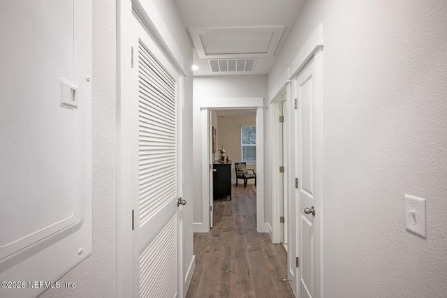 2743 CHELTON Road, Jacksonville, FL 32216