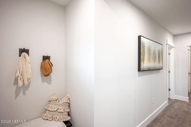 2743 CHELTON Road, Jacksonville, FL 32216