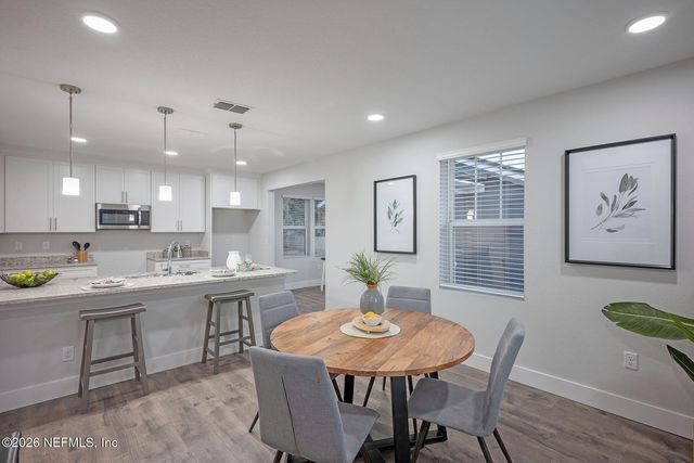 2743 CHELTON Road, Jacksonville, FL 32216