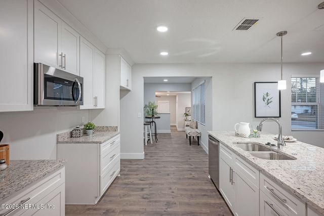 2743 CHELTON Road, Jacksonville, FL 32216