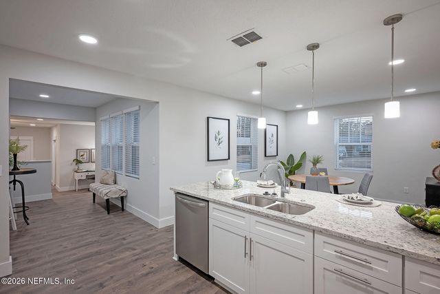 2743 CHELTON Road, Jacksonville, FL 32216