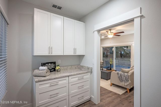 2743 CHELTON Road, Jacksonville, FL 32216