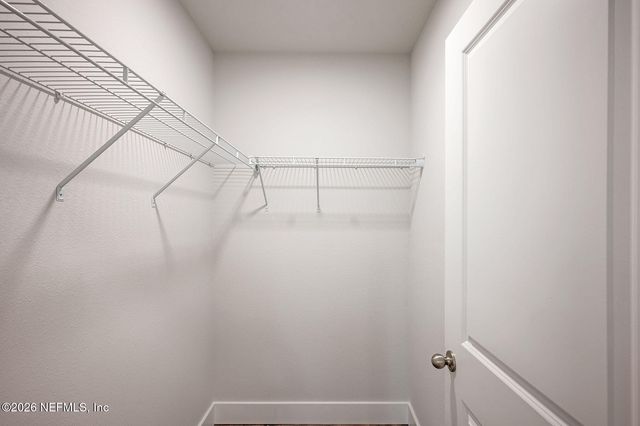 2743 CHELTON Road, Jacksonville, FL 32216