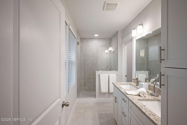 2743 CHELTON Road, Jacksonville, FL 32216