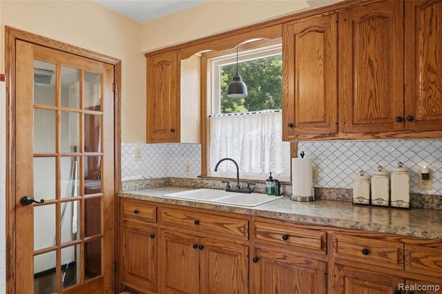 19029 Florian Street, Roseville, MI 48066