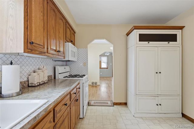 19029 Florian Street, Roseville, MI 48066